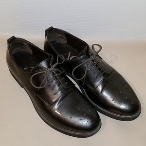 AGL patent leather metallic gray oxfords, 37.5/7.5